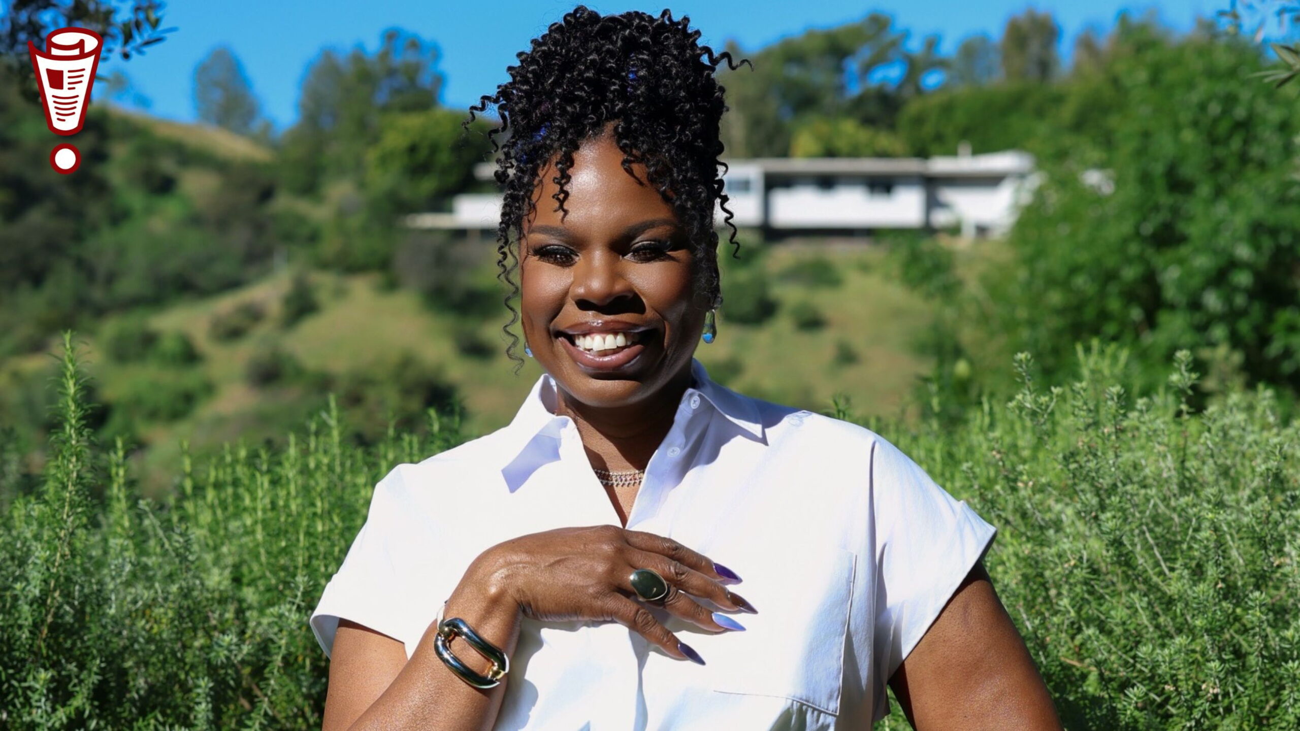 A headshot of Leslie Jones
